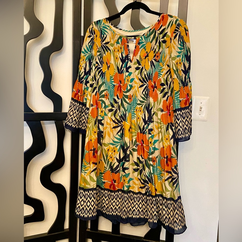 Emma & Michele Womens Colorful Floral 3/4 Bell Sleeve dress, Medium